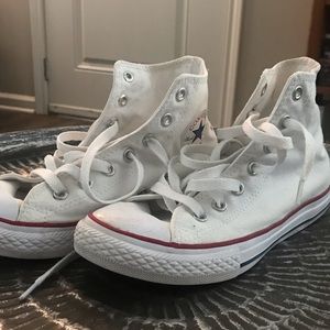 Chuck Taylor Hightops White youth size 3
